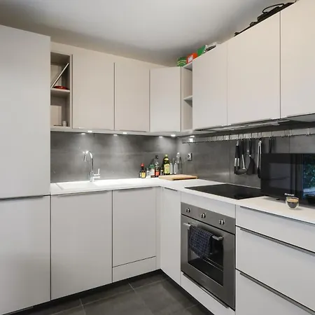 Appartement Mediterraneen Proche Du Port D'antibes *